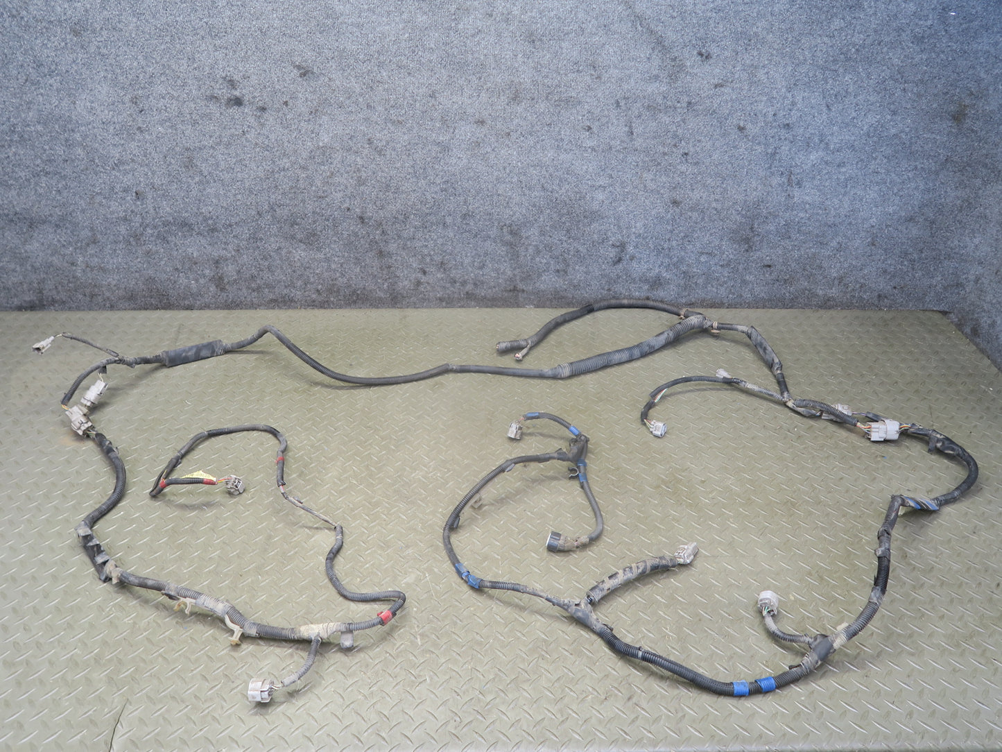 2004 Lexus UZJ100L LX470 Frame Wire Wiring Harness 82169-60040