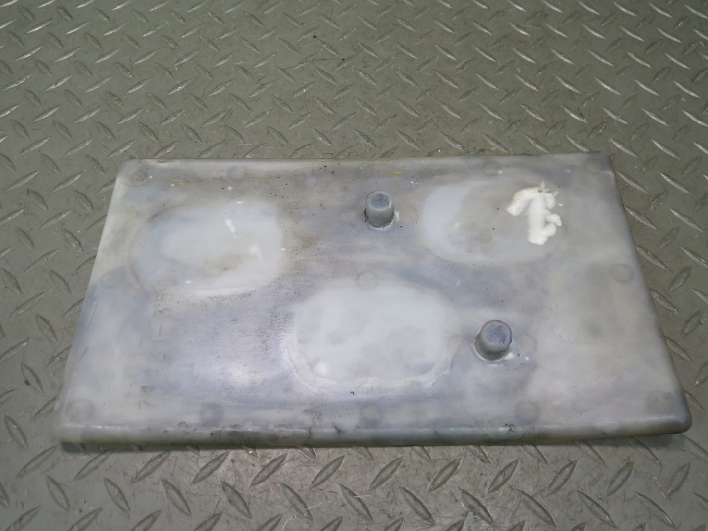 2003-2007 Lexus UZJ100L LX470 Battery Tray Bracket Support Set