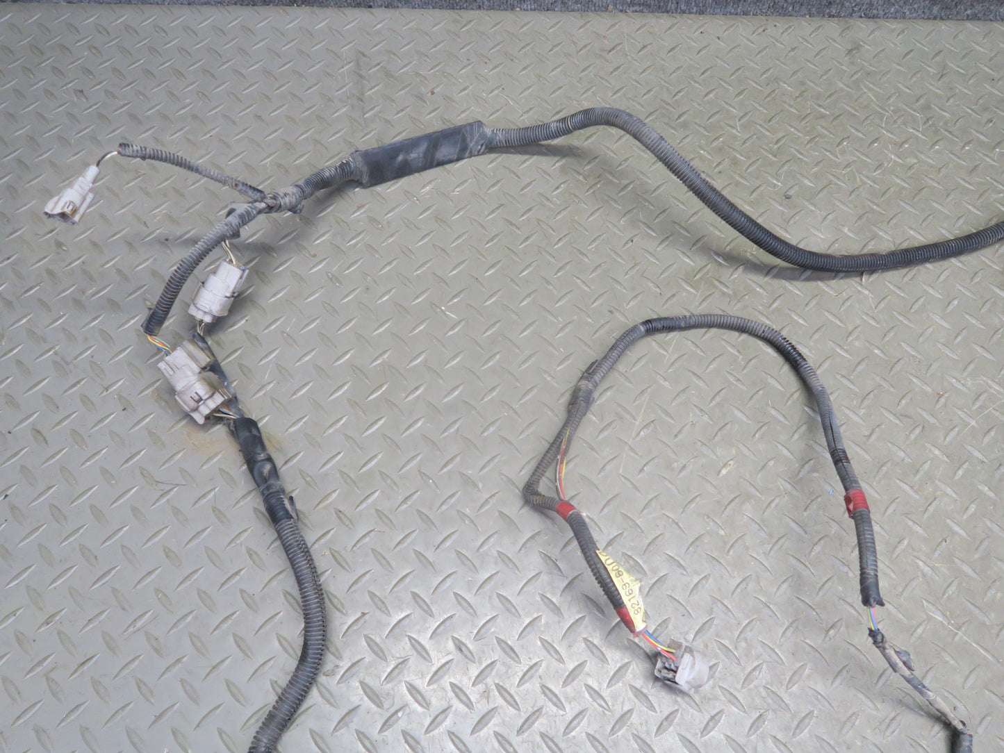 2004 Lexus UZJ100L LX470 Frame Wire Wiring Harness 82169-60040