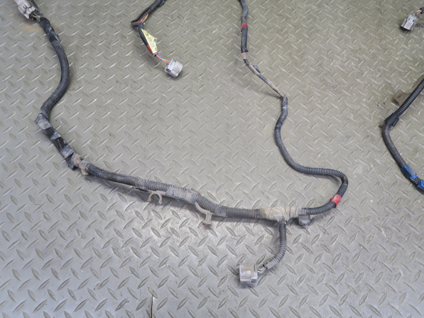 2004 Lexus UZJ100L LX470 Frame Wire Wiring Harness 82169-60040