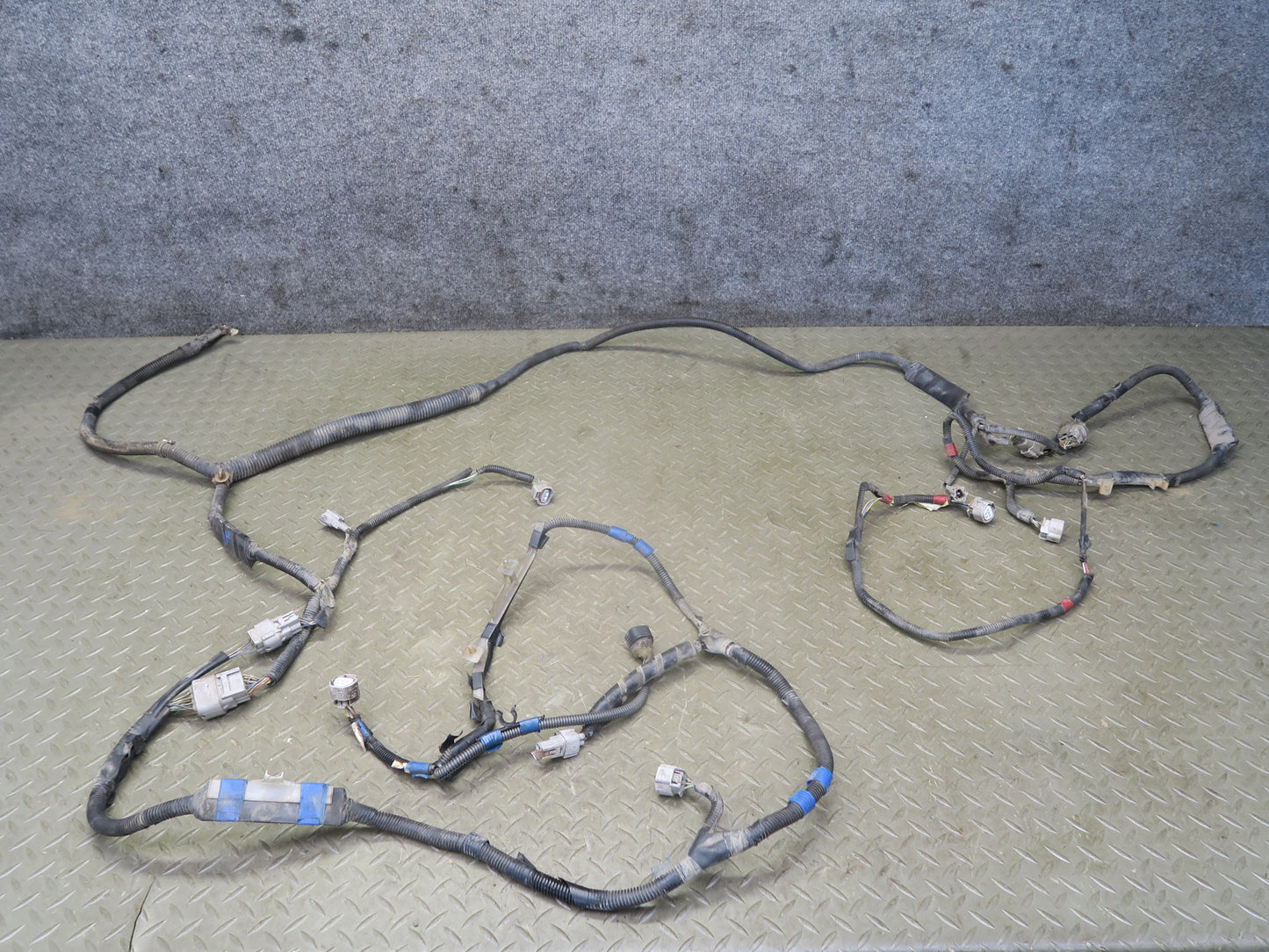 2004 Lexus UZJ100L LX470 Frame Wire Wiring Harness 82169-60040