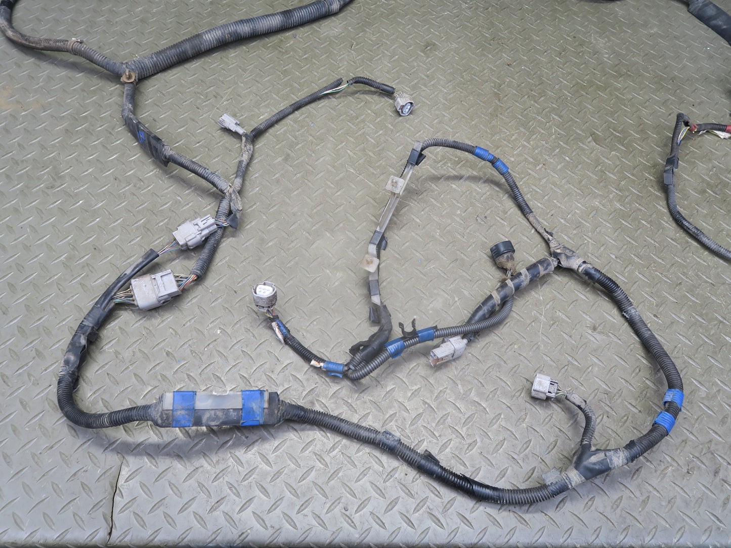 2004 Lexus UZJ100L LX470 Frame Wire Wiring Harness 82169-60040