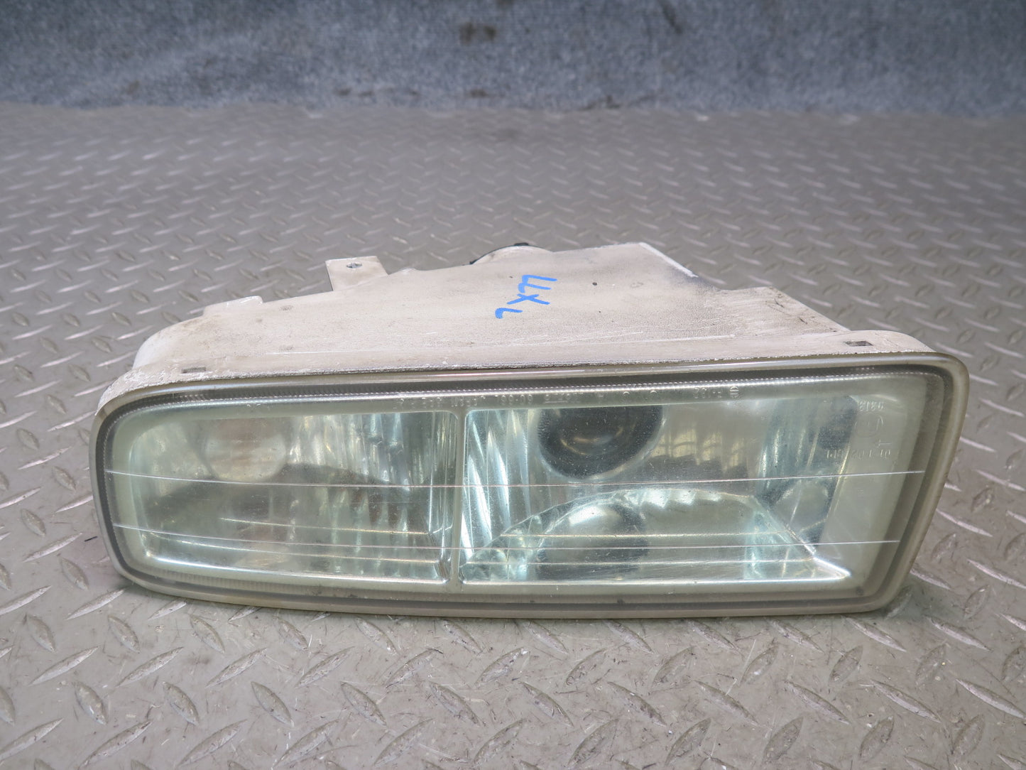2003-2005 Lexus UZJ100L LX470 Front Left & Right Fog Light Lamp Set of 2