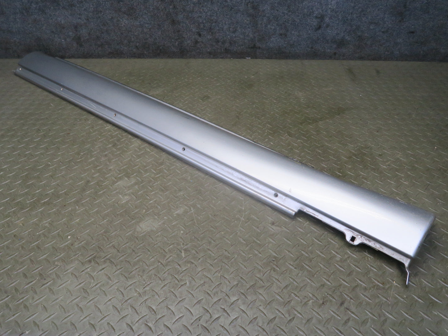 04-06 Lexus UCF30L LS430 Front & Rear Left Side Skirt Rocker Panel Molding OEM