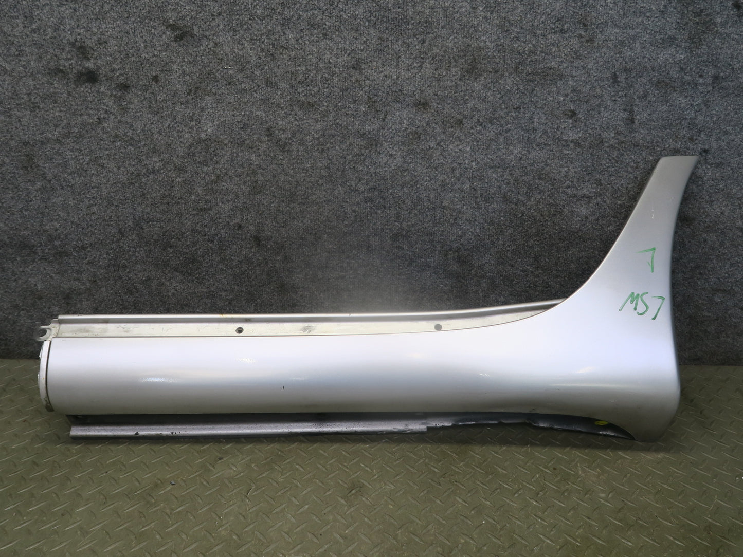 04-06 Lexus UCF30L LS430 Front & Rear Left Side Skirt Rocker Panel Molding OEM