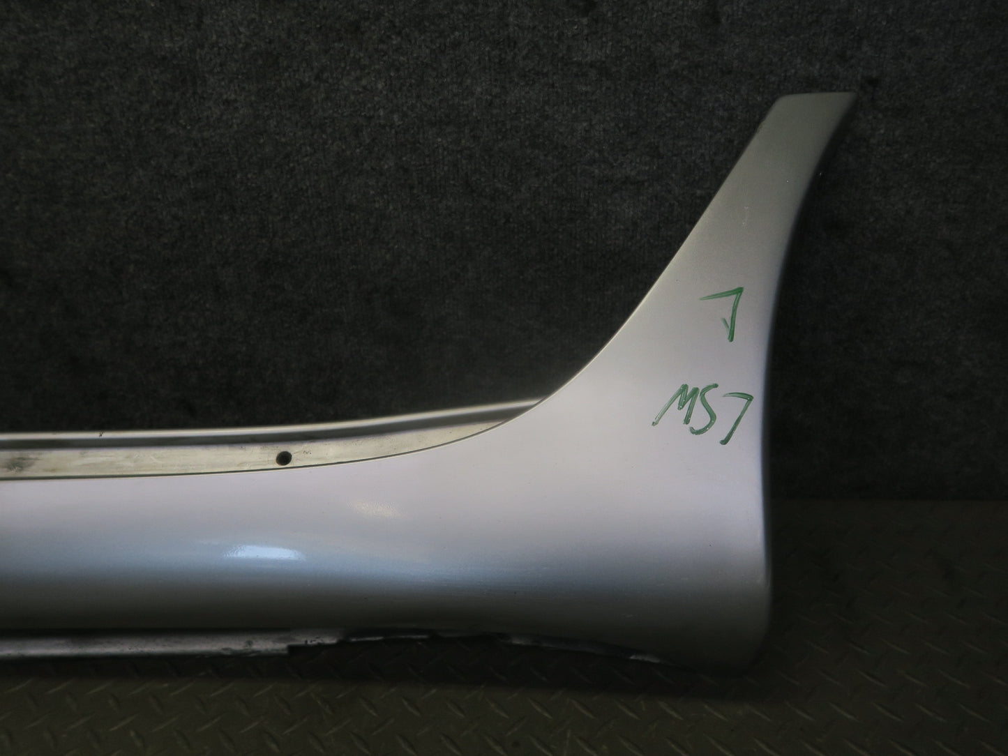 04-06 Lexus UCF30L LS430 Front & Rear Left Side Skirt Rocker Panel Molding OEM