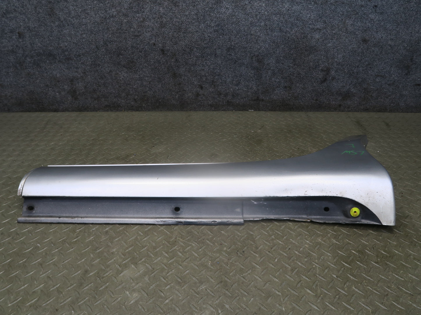 04-06 Lexus UCF30L LS430 Front & Rear Left Side Skirt Rocker Panel Molding OEM