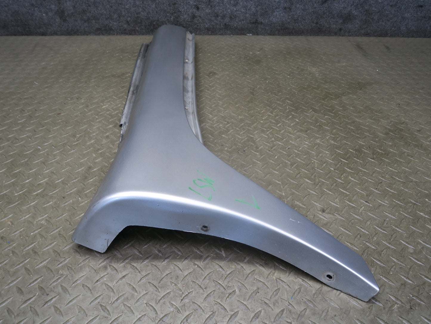04-06 Lexus UCF30L LS430 Front & Rear Left Side Skirt Rocker Panel Molding OEM