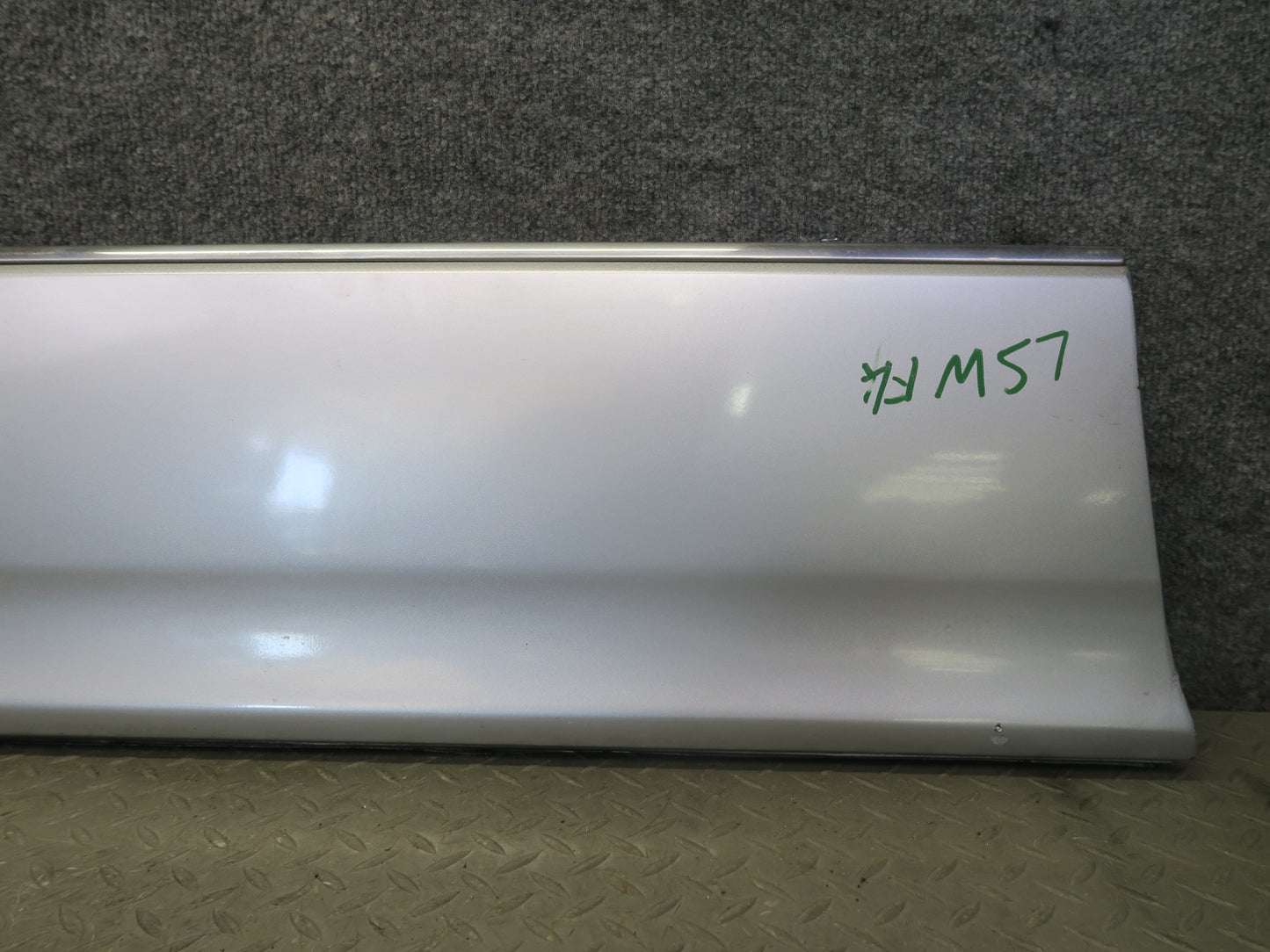 04-06 Lexus UCF30L LS430 Left Fender Door Lower Exterior Molding Trim Set OEM