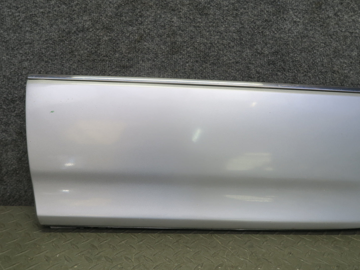 04-06 Lexus UCF30L LS430 Left Fender Door Lower Exterior Molding Trim Set OEM