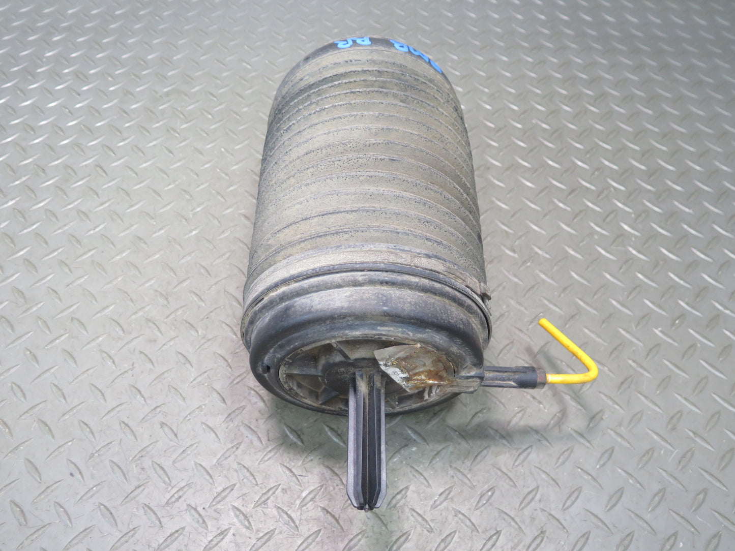 2015-2018 Porsche Macan Rear Right Passenger Side Air Suspension Spring Set