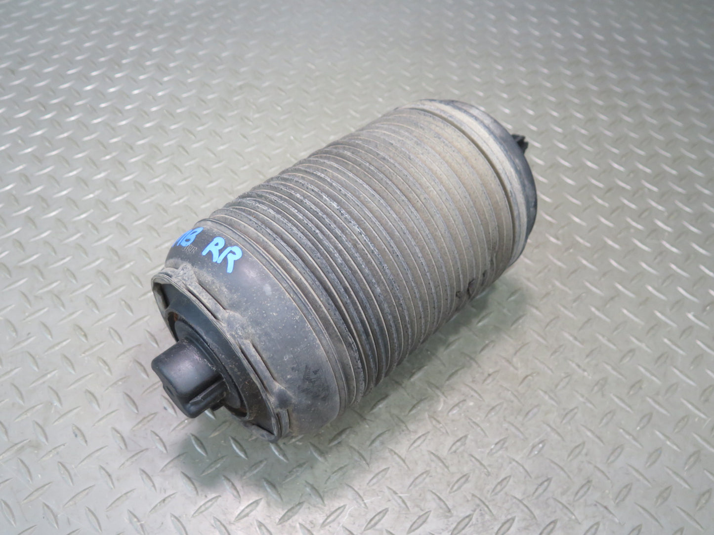 2015-2018 Porsche Macan Rear Right Passenger Side Air Suspension Spring Set