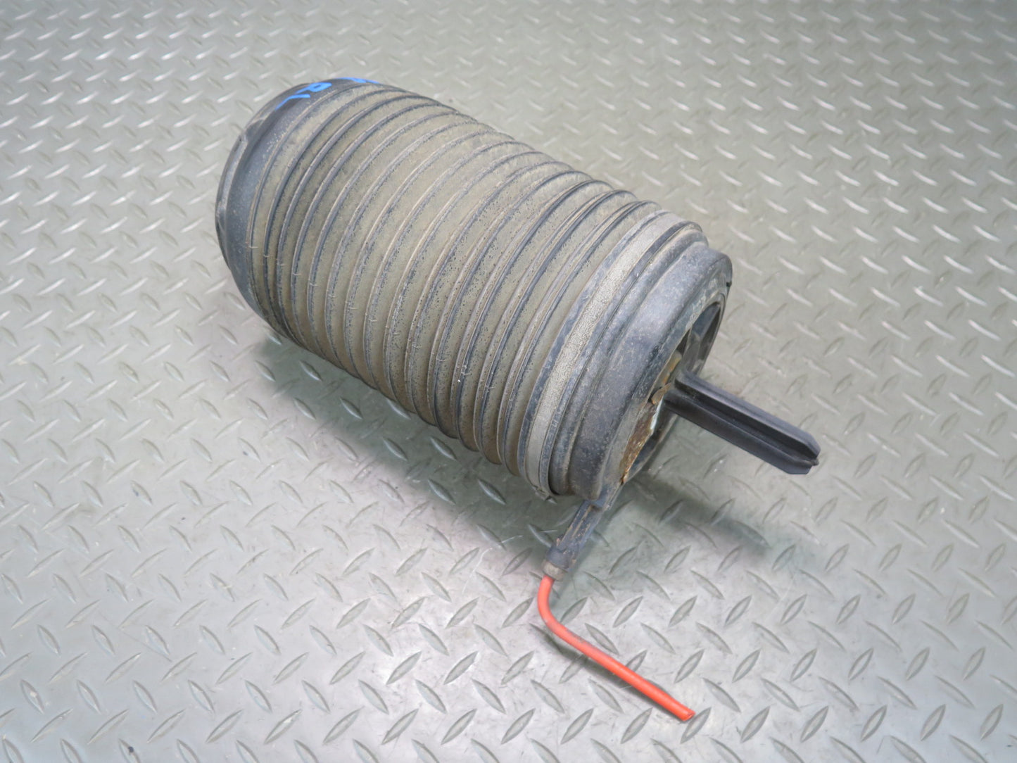 2015-2018 Porsche Macan Rear Left Driver Side Air Suspension Spring Set