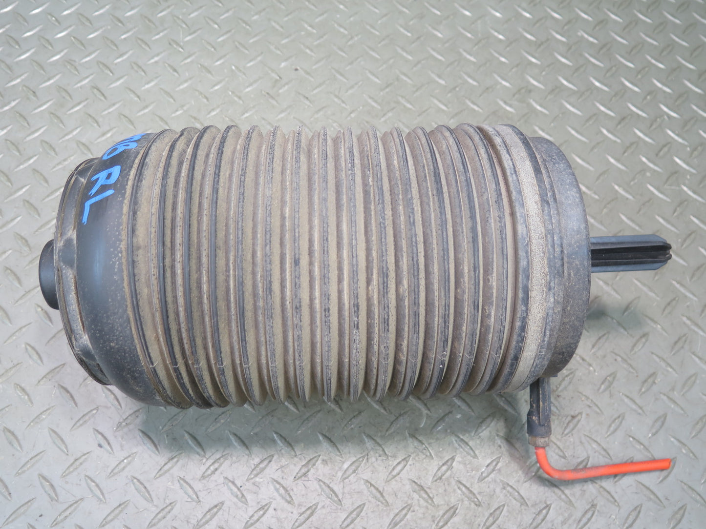 2015-2018 Porsche Macan Rear Left Driver Side Air Suspension Spring Set
