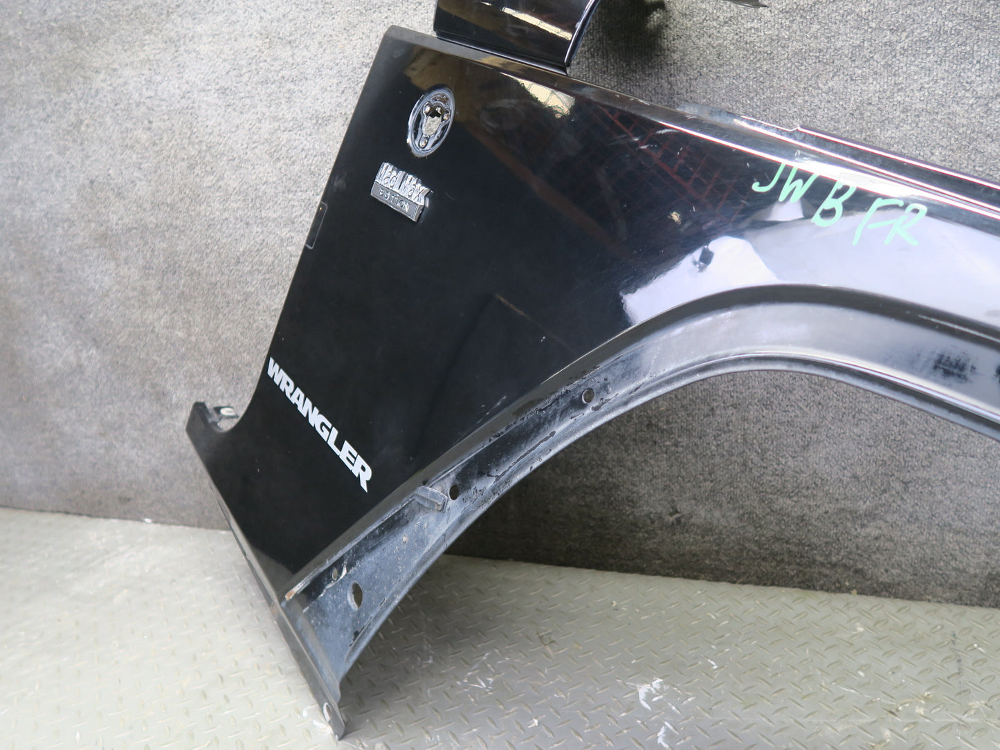 07-17 Jeep Wrangler Rubicon JK Front Right Fender Shell Panel Black OEM