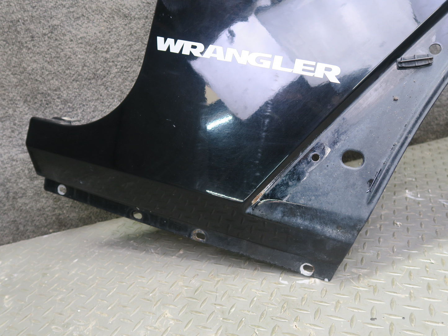 07-17 Jeep Wrangler Rubicon JK Front Right Fender Shell Panel Black OEM