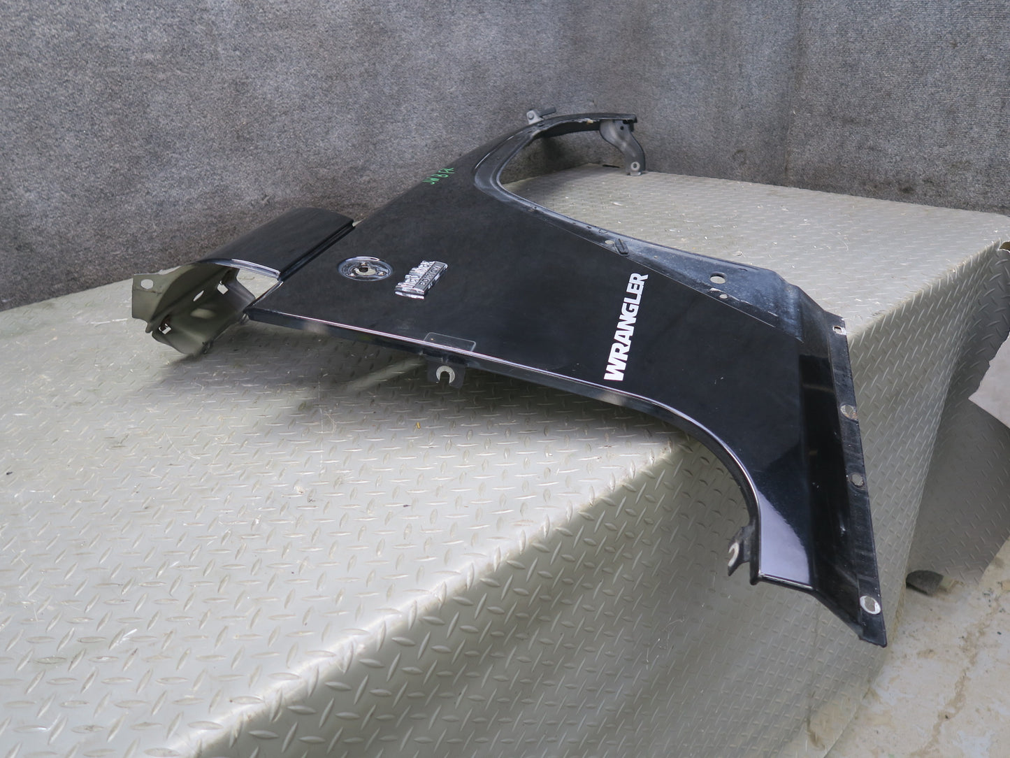 07-17 Jeep Wrangler Rubicon JK Front Right Fender Shell Panel Black OEM