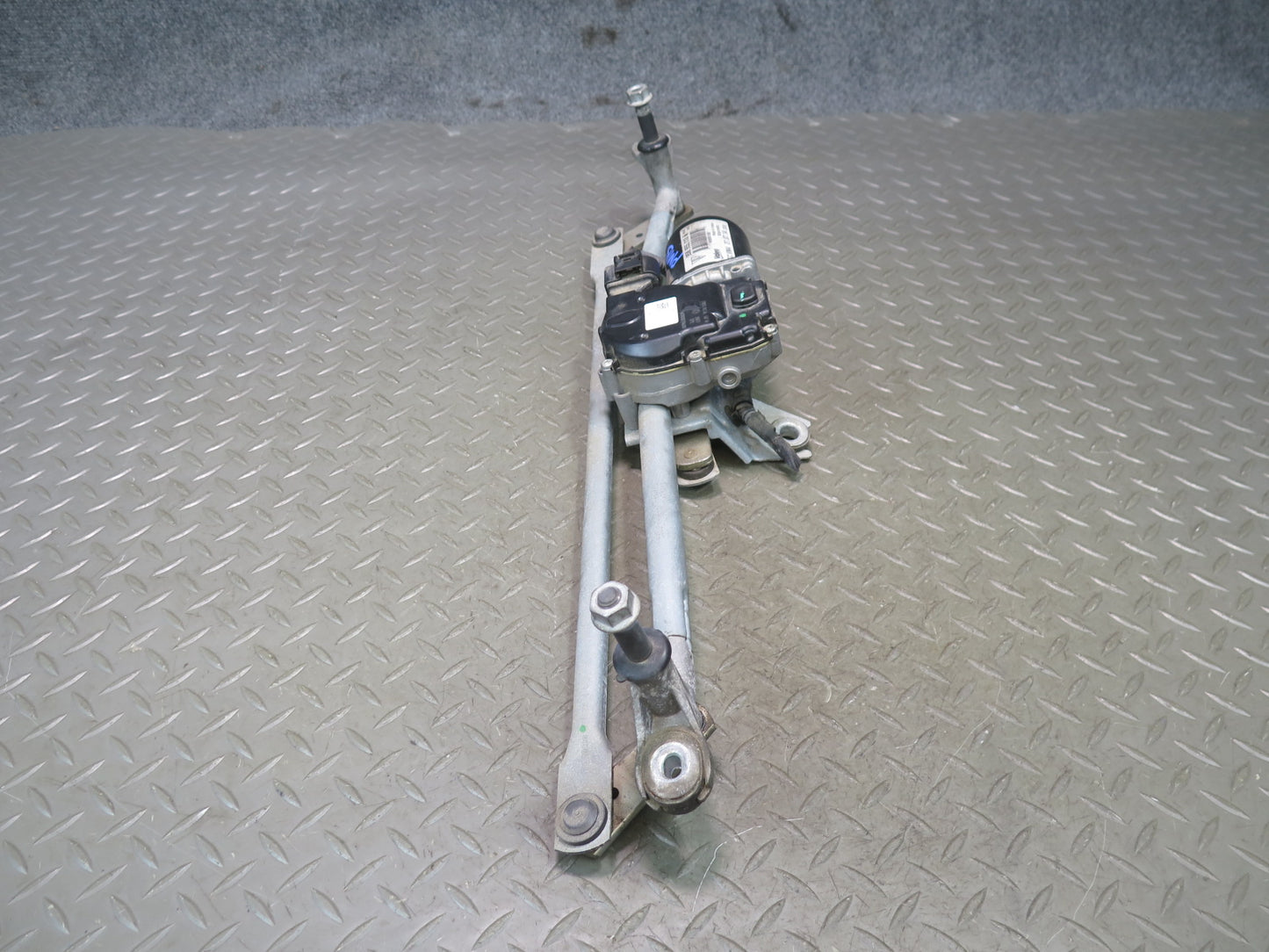2015-2025 Porsche Macan Windshield Wiper Transmission Linkage W/ Motor