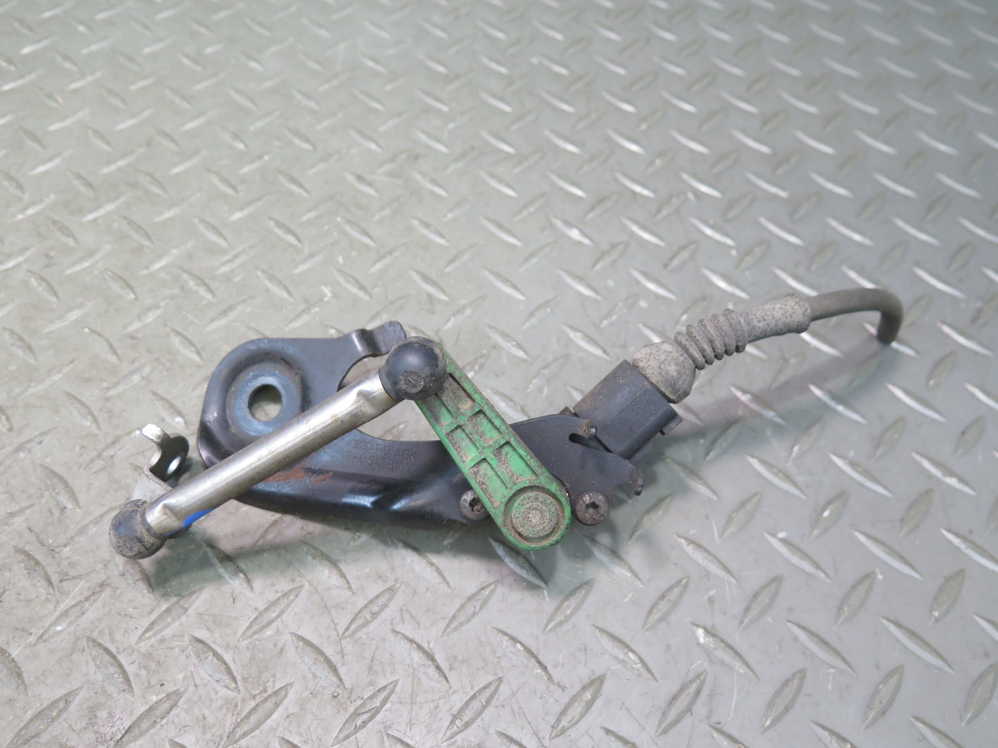 2015-2025 Porsche Macan Rear Right Left Side Suspension Height Level Sensor Set