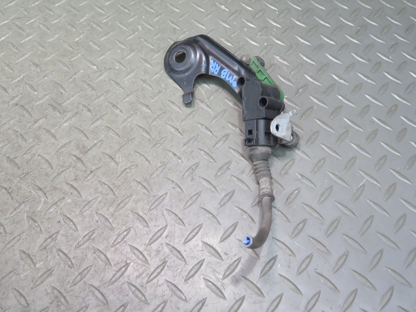 2015-2025 Porsche Macan Rear Right Left Side Suspension Height Level Sensor Set