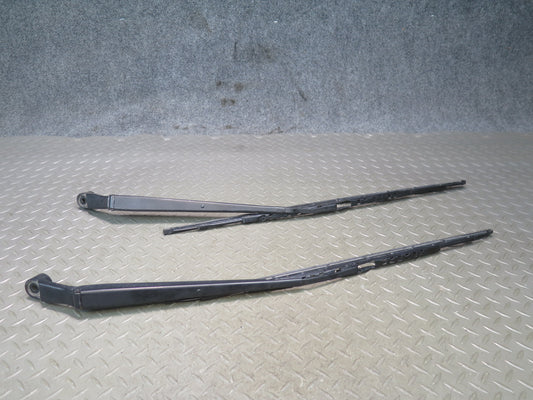 1998-2007 Lexus UZJ100L LX470 Front Left & Right Windshield Wiper Arm Set of 2