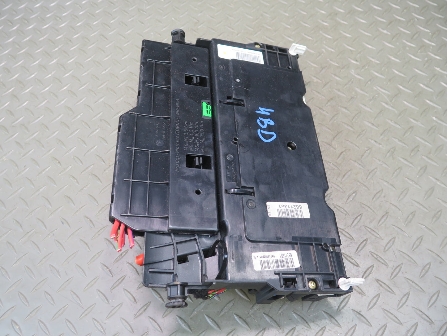 01-06 BMW E46 330ci Power Distribution Fuse Relay Box Module 8364542 OEM