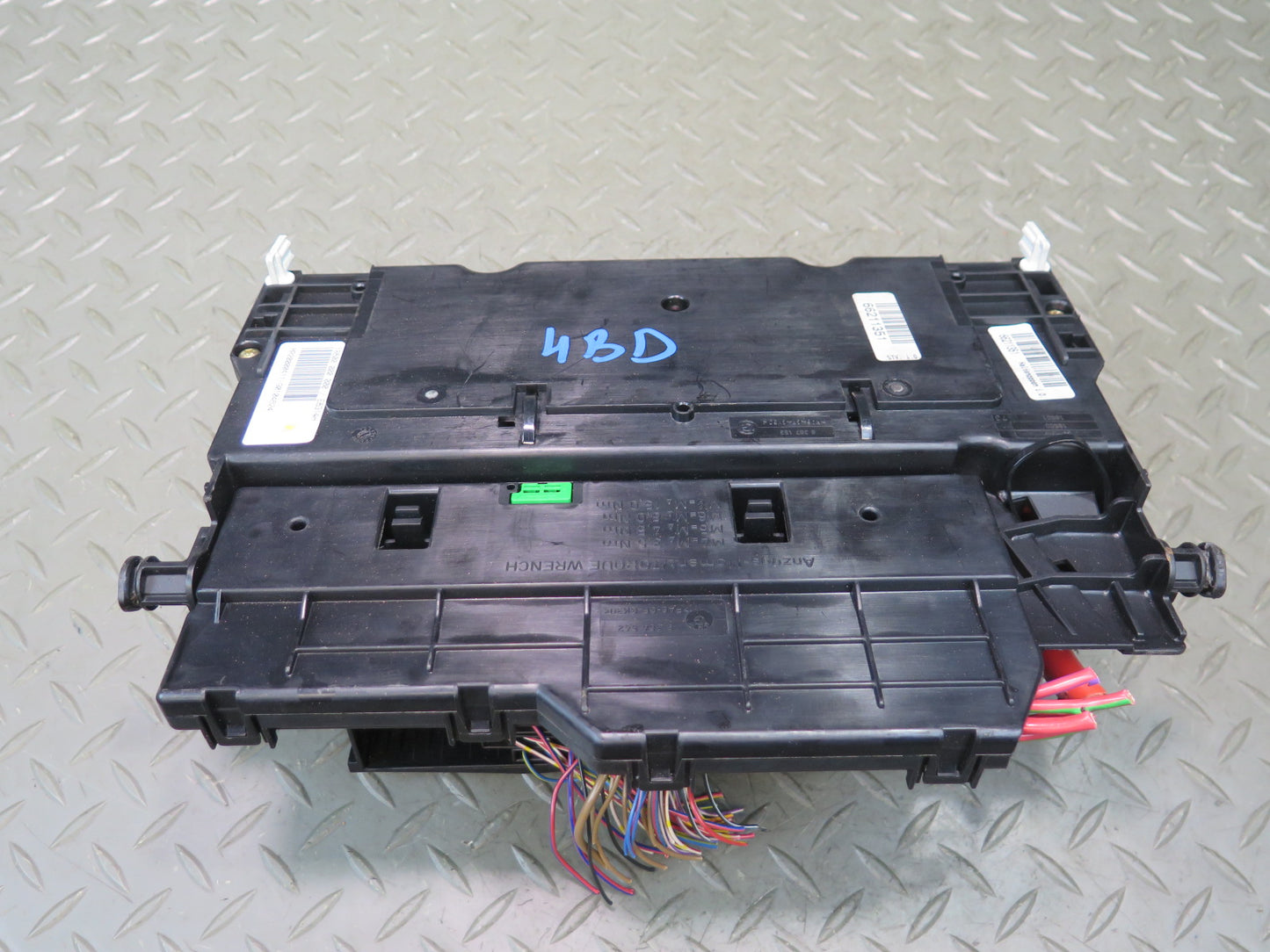 01-06 BMW E46 330ci Power Distribution Fuse Relay Box Module 8364542 OEM