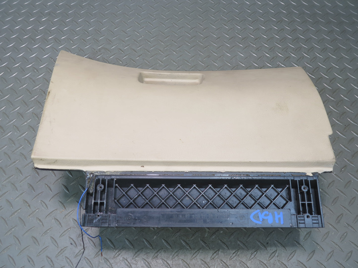 01-06 BMW E46 330ci Conv Dash Glove Box Storage Compartment Door Lid Beige OEM