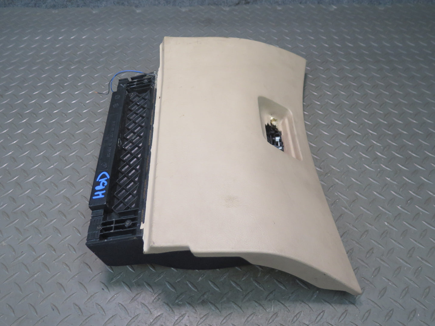 01-06 BMW E46 330ci Conv Dash Glove Box Storage Compartment Door Lid Beige OEM