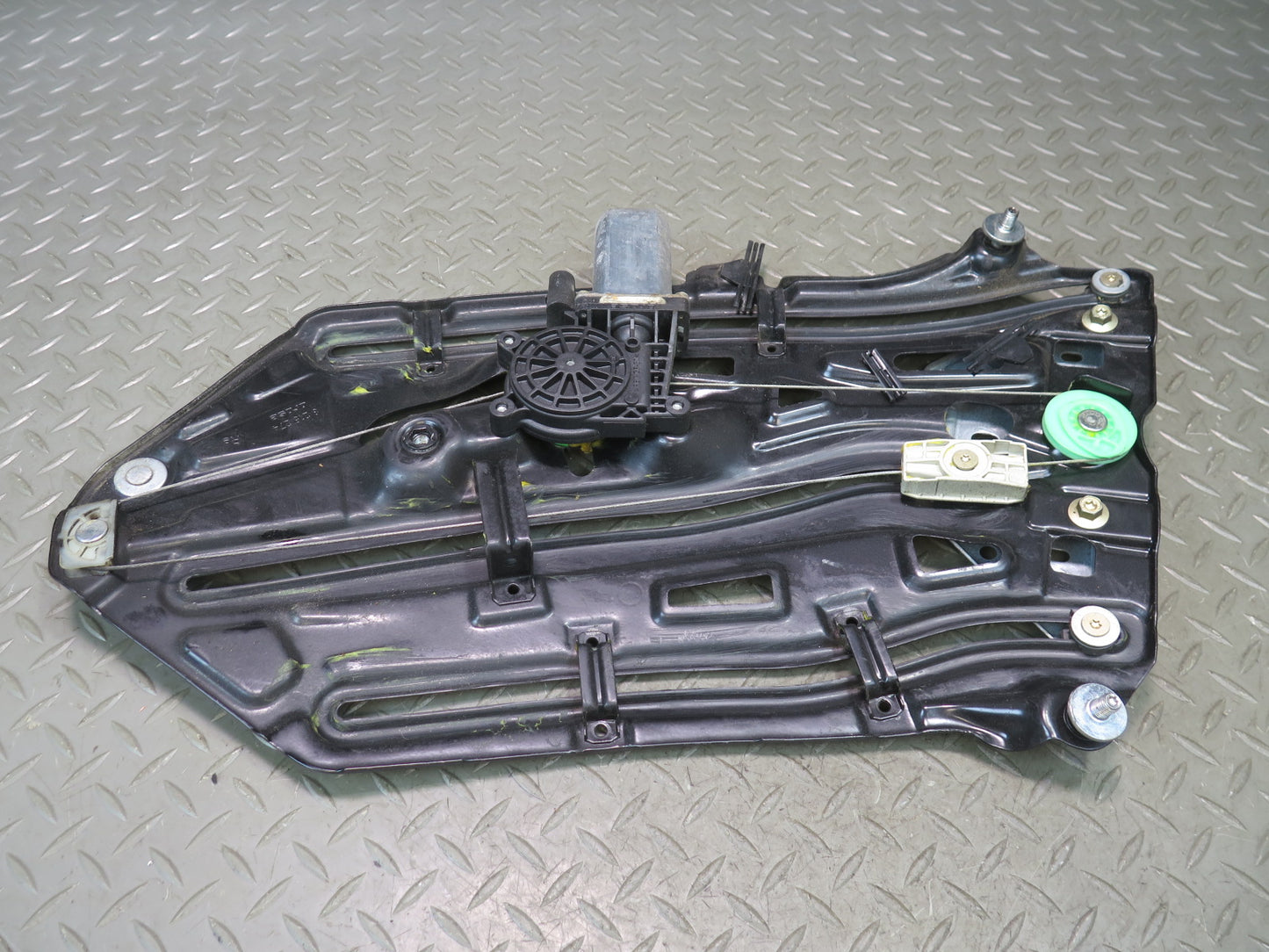 01-06 BMW E46 330ci Convertible Rear Right Quarter Window Regulator w Motor OEM