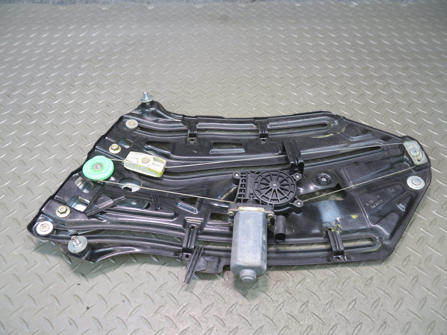 01-06 BMW E46 330ci Convertible Rear Right Quarter Window Regulator w Motor OEM