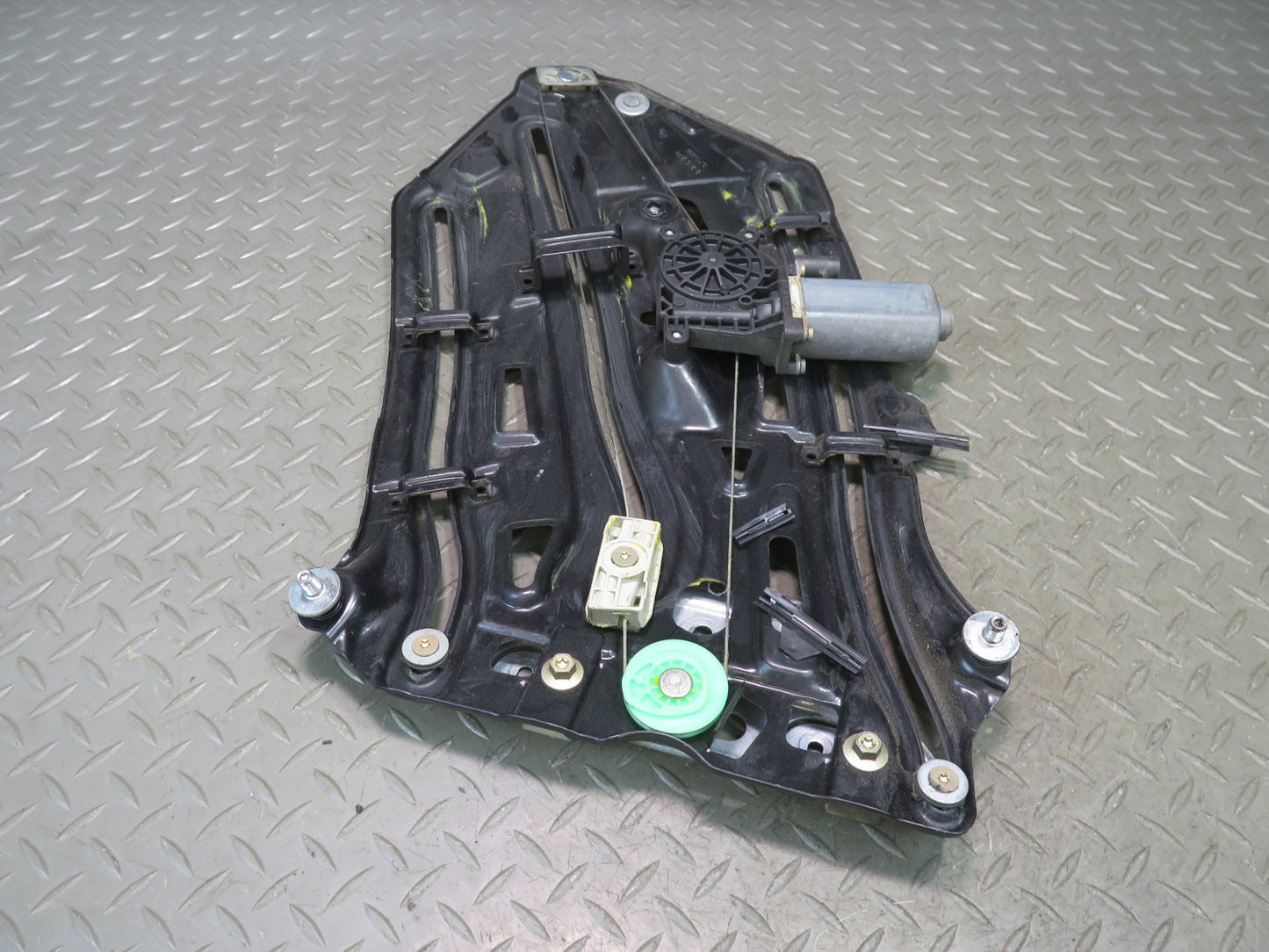 01-06 BMW E46 330ci Convertible Rear Right Quarter Window Regulator w Motor OEM
