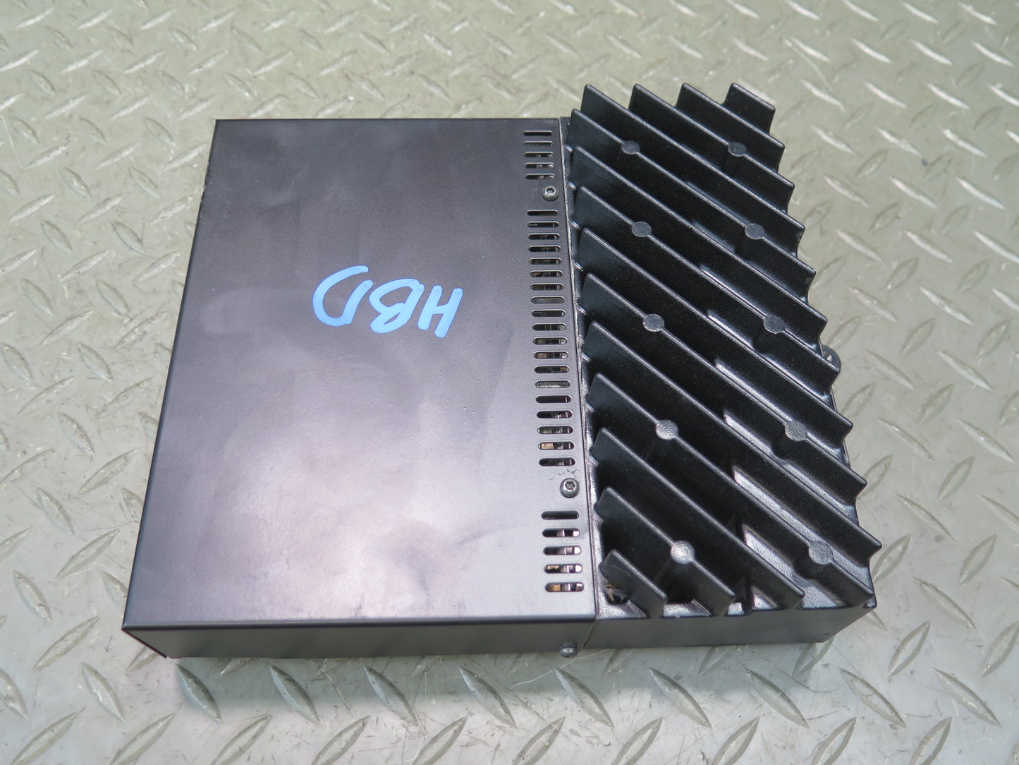 01-06 BMW E46 330Ci Convertible Hi-fi Audio System Amplifier AMP 8376305 OEM