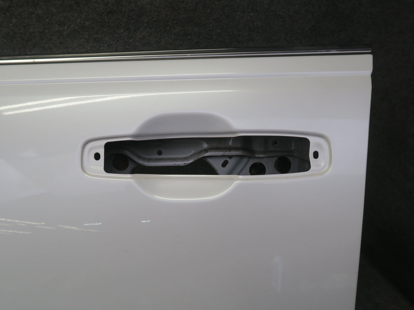 95-97 Nissan Gloria HY33 Front Left Door Shell Panel White w Guides & Bolts OEM