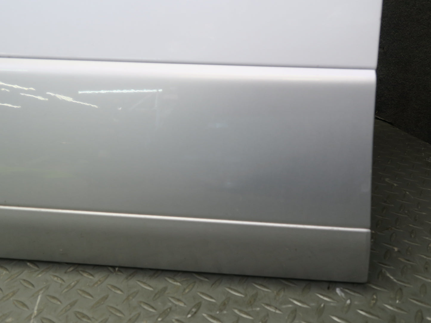 95-97 Nissan Gloria HY33 Front Left Door Shell Panel White w Guides & Bolts OEM