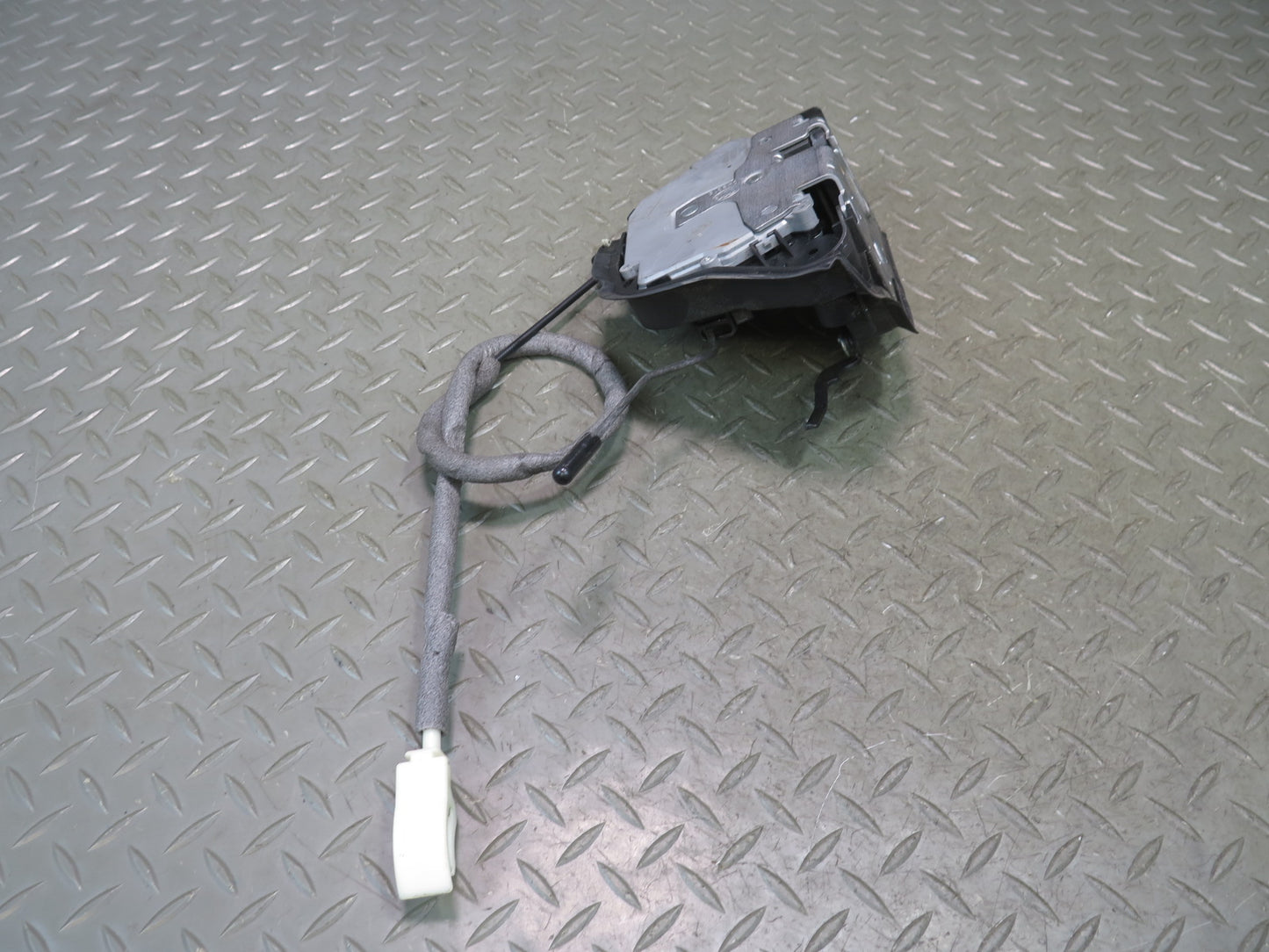 01-06 BMW E46 330ci Coupe Convertible Left Driver Door Lock Latch Actuator OEM