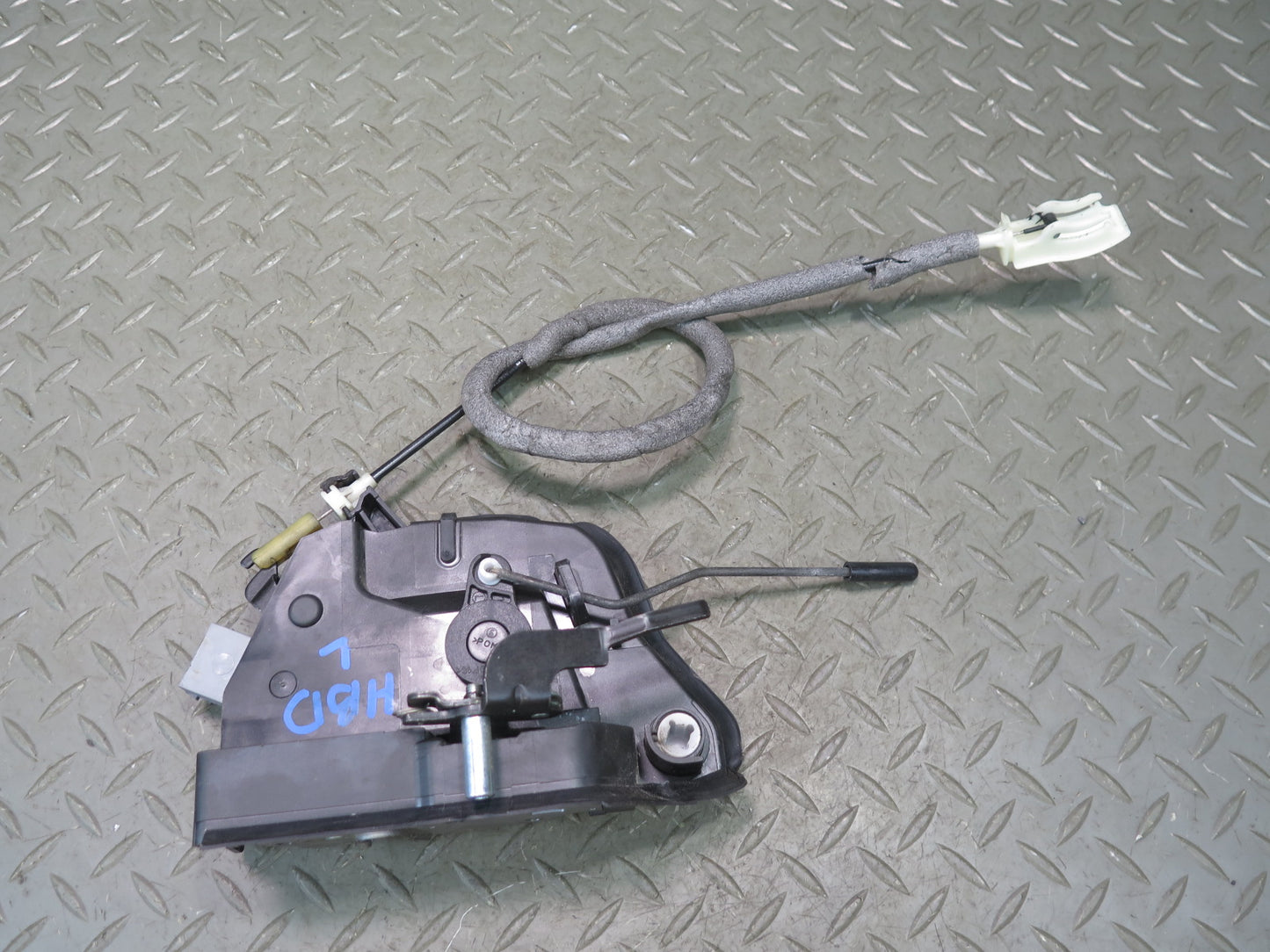01-06 BMW E46 330ci Coupe Convertible Left Driver Door Lock Latch Actuator OEM