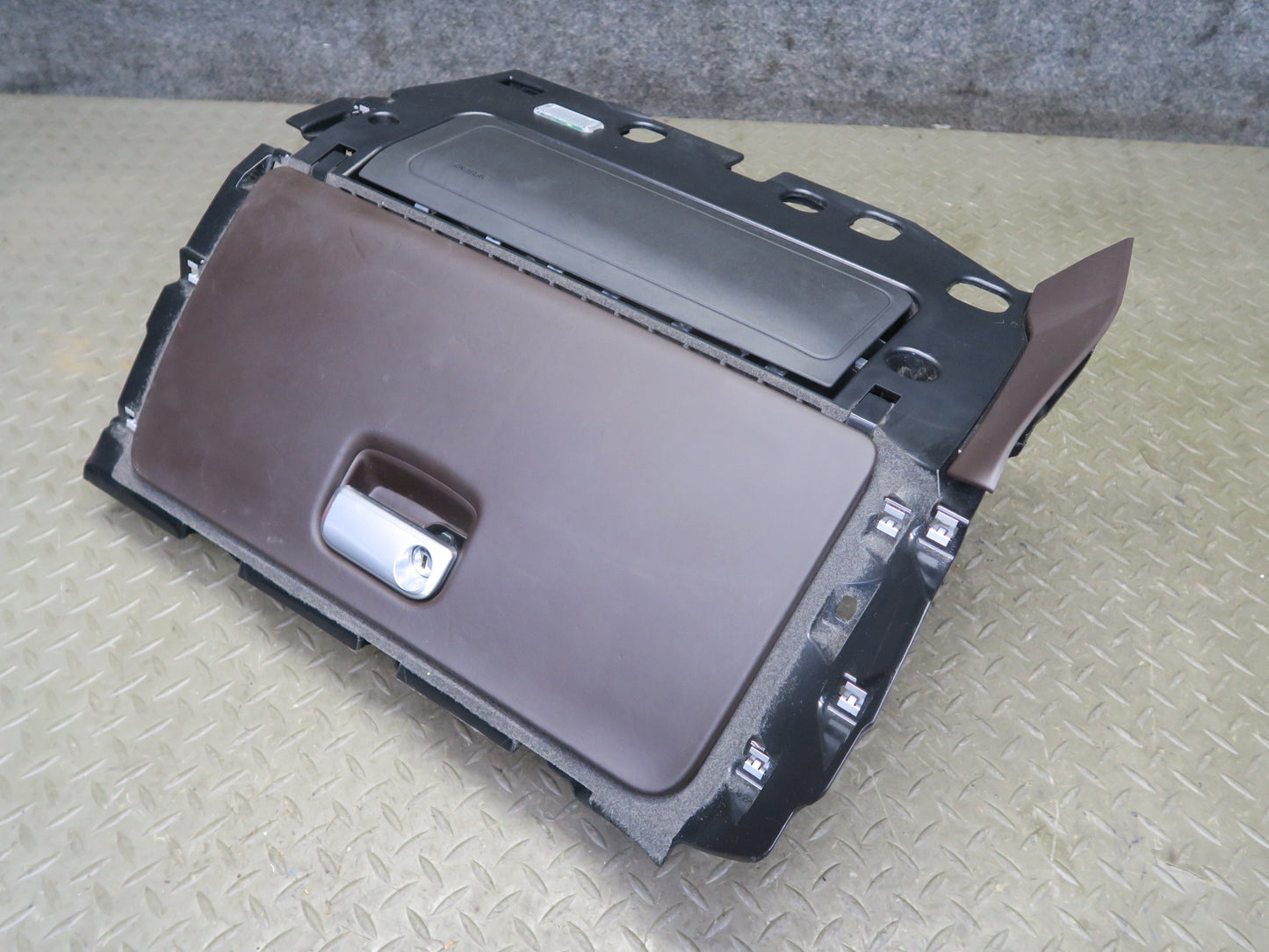 2015-2018 Porsche Macan Dash Front Right Glove Box Compartment Storage