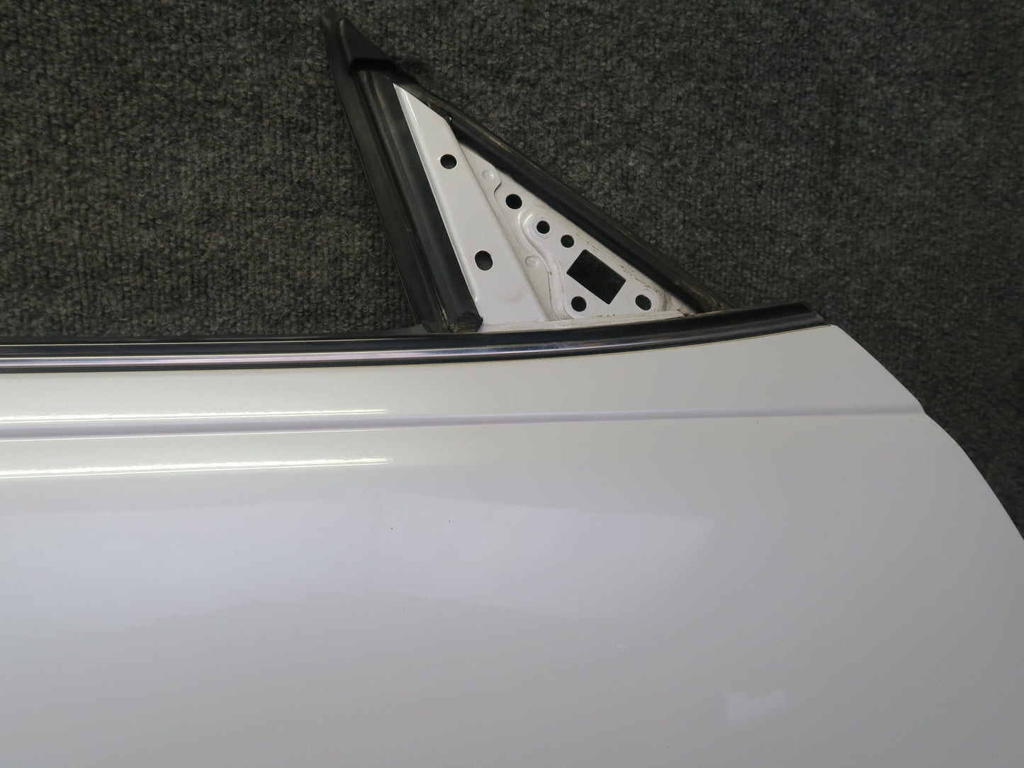 95-97 Nissan Gloria HY33 Front Right Door Shell Panel White w Guides & Bolts OEM