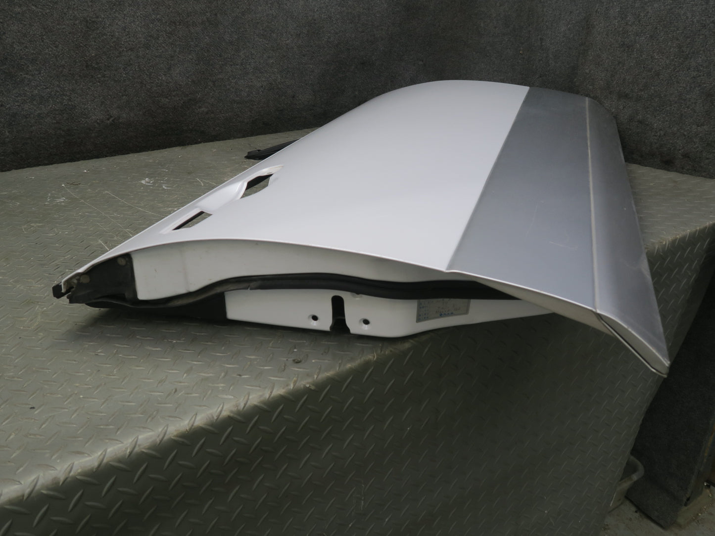 95-97 Nissan Gloria HY33 Front Right Door Shell Panel White w Guides & Bolts OEM