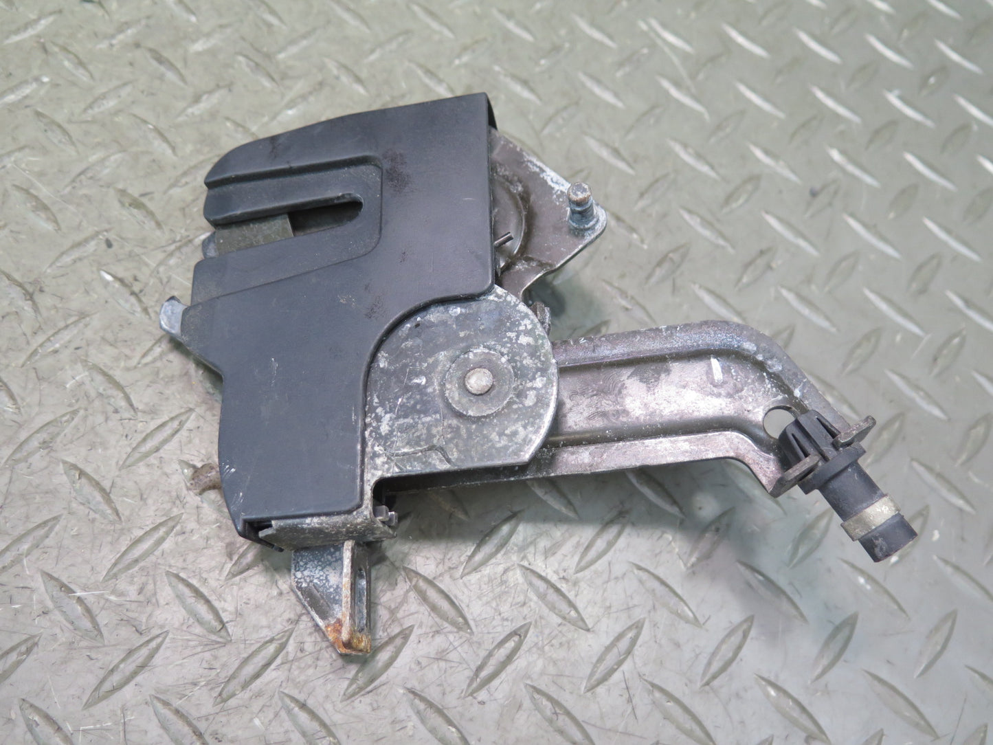 01-06 BMW E46 330ci Convertible Set of 2 Rear Folding TOP Roof Lock Latch OEM