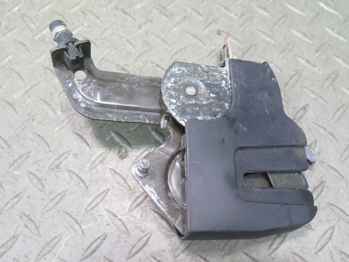 01-06 BMW E46 330ci Convertible Set of 2 Rear Folding TOP Roof Lock Latch OEM