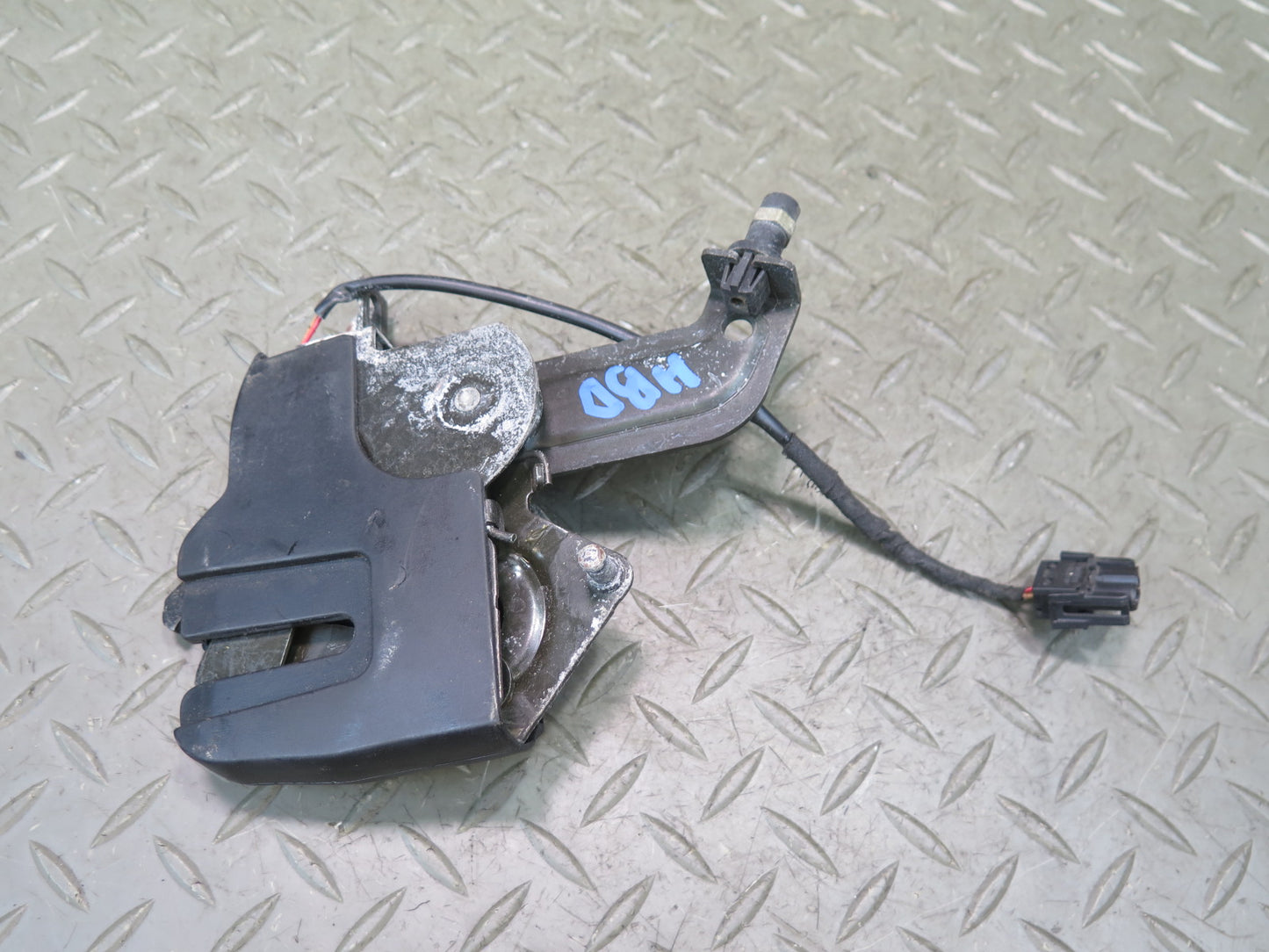01-06 BMW E46 330ci Convertible Set of 2 Rear Folding TOP Roof Lock Latch OEM