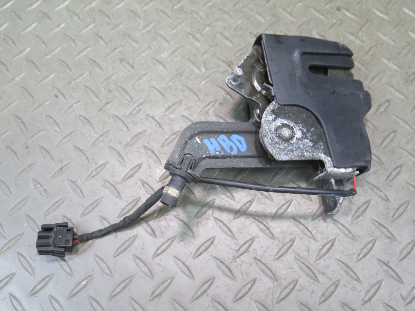 01-06 BMW E46 330ci Convertible Set of 2 Rear Folding TOP Roof Lock Latch OEM