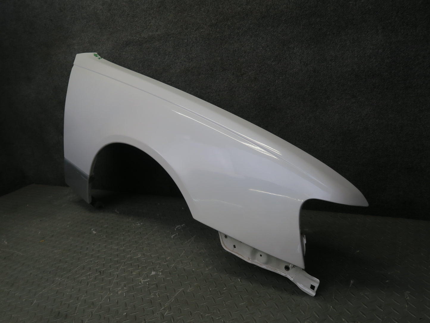 95-97 Nissan Gloria HY33 Front Right Fender Shell Panel Cover White OEM