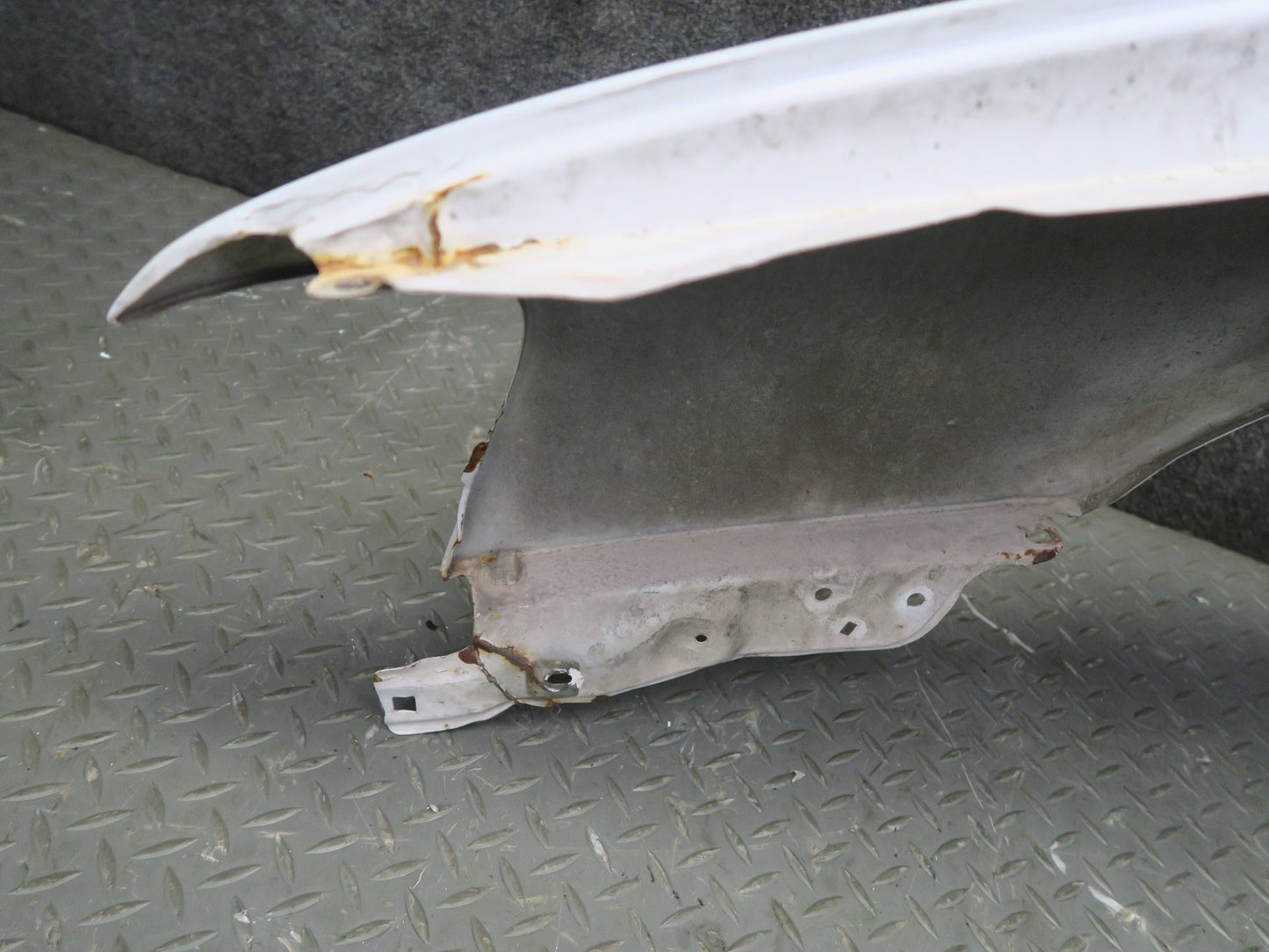 95-97 Nissan Gloria HY33 Front Right Fender Shell Panel Cover White OEM