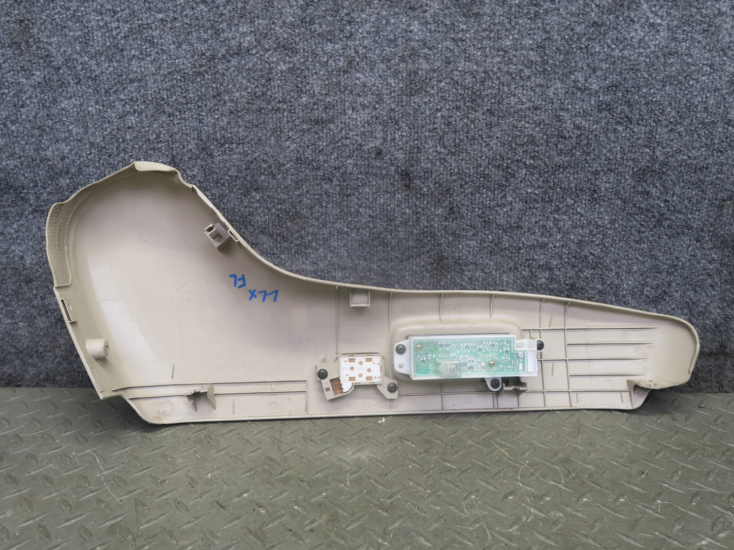 1998-2007 Lexus J100 LX470 Front Left Seat Side Trim Cover Panel w Switches