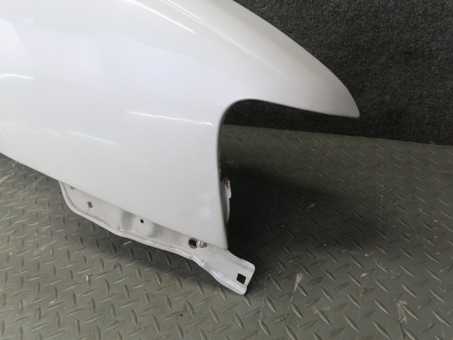 95-97 Nissan Gloria HY33 Front Right Fender Shell Panel Cover White OEM