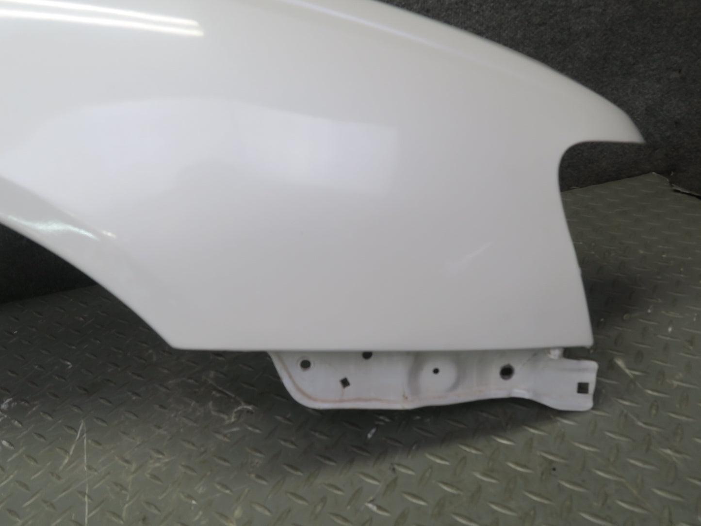 95-97 Nissan Gloria HY33 Front Right Fender Shell Panel Cover White OEM