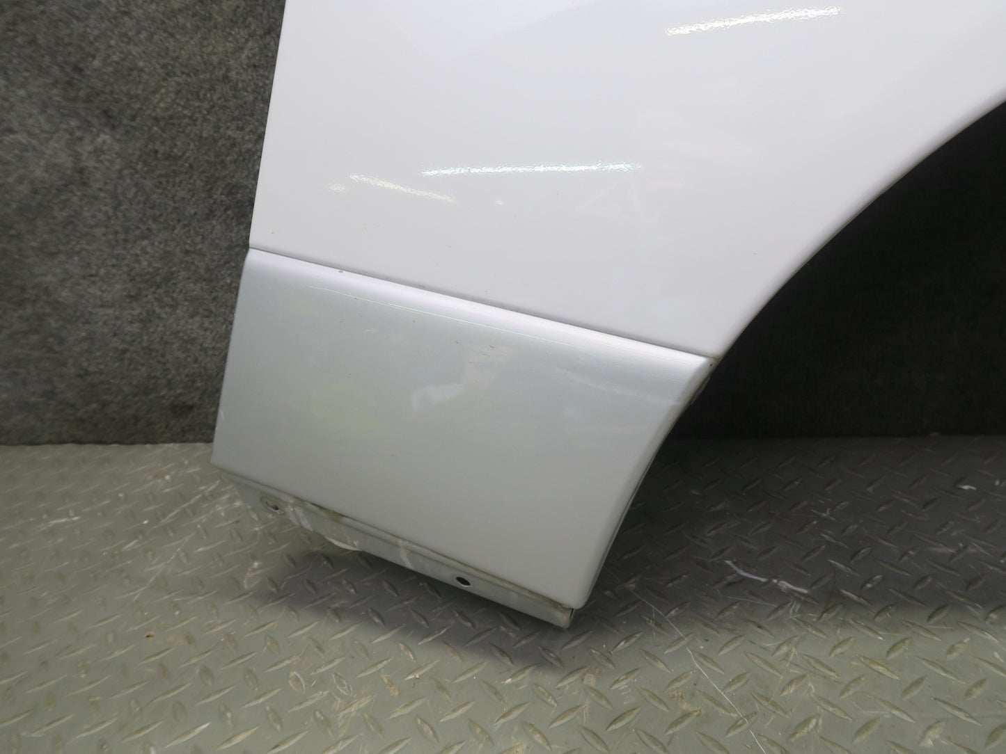 95-97 Nissan Gloria HY33 Front Right Fender Shell Panel Cover White OEM